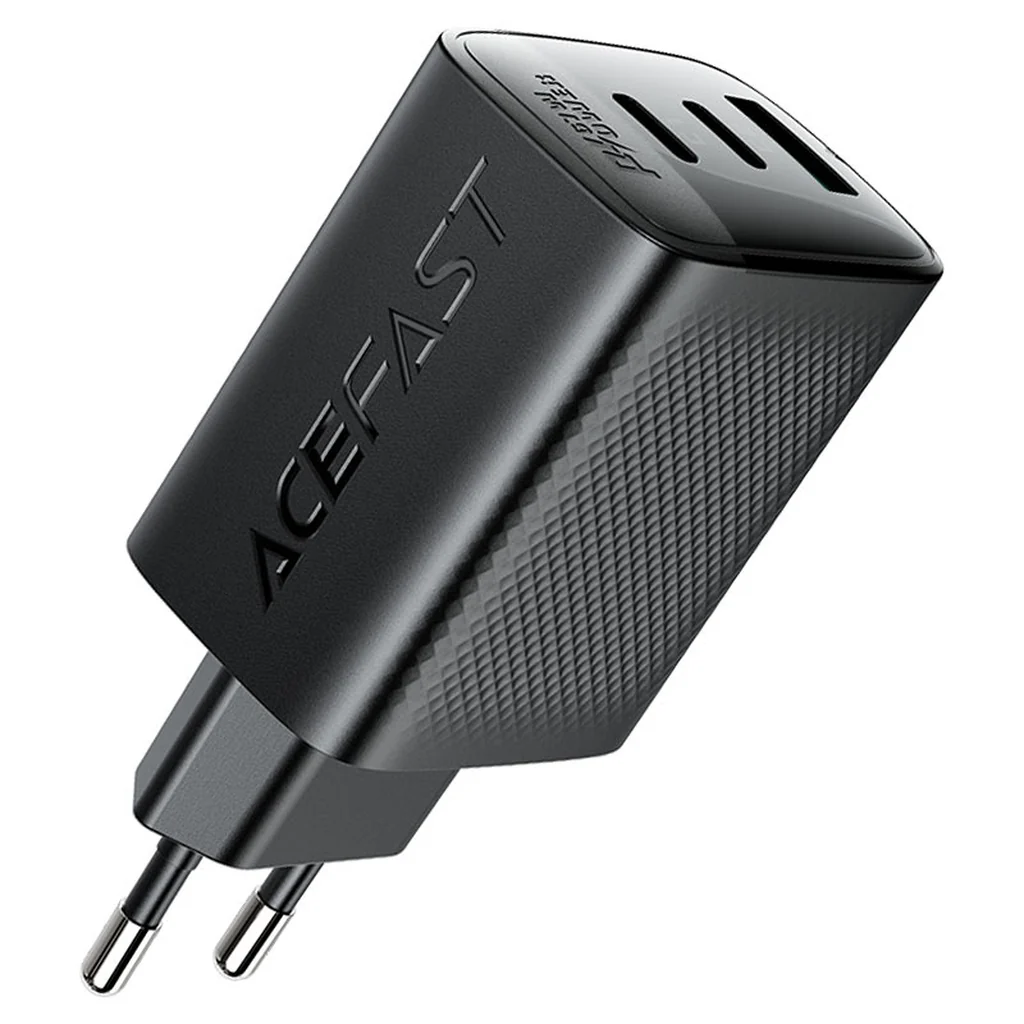Perspective view of the 67W GaN charger with standard European plug