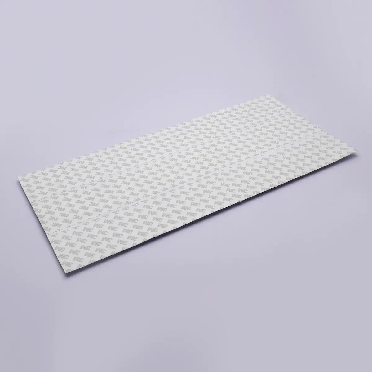 Vista completa del reverso de lámina LED flexible 24V 21W con adhesivo 3M para montaje