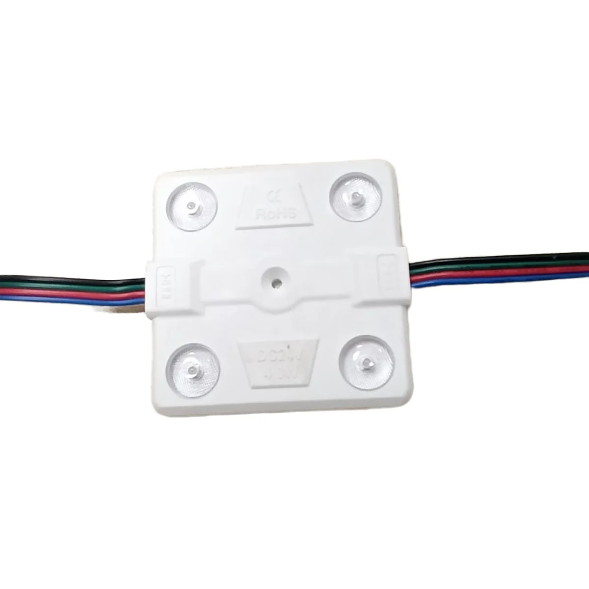 Módulo LED RGB alta potencia 24V de 4 diodos IP67 con cable de 4 hilos, vista frontal para rótulos multicolor
